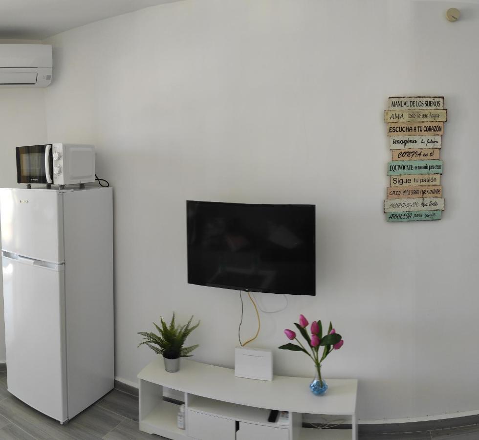 דירות בנאלמדנה Estudio Recien Reformado En Primera Linea De Playa מראה חיצוני תמונה