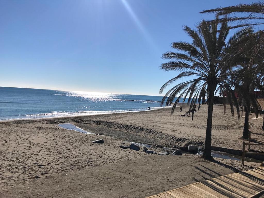 דירות בנאלמדנה Estudio Recien Reformado En Primera Linea De Playa מראה חיצוני תמונה