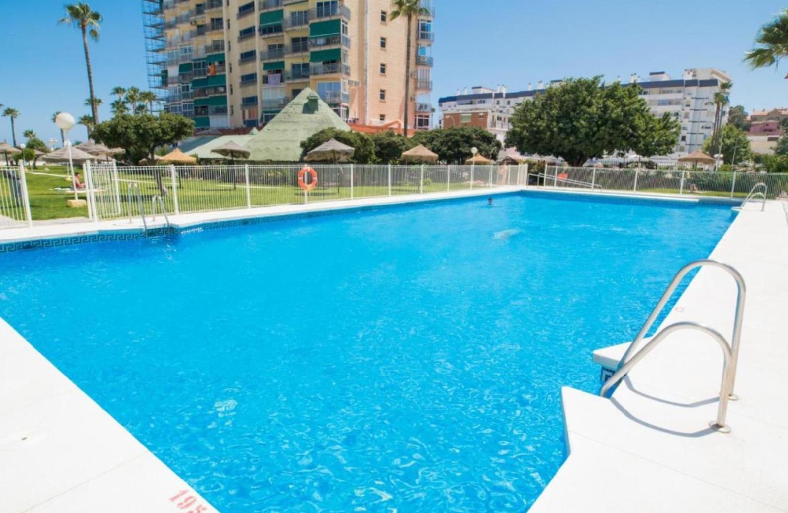 דירות בנאלמדנה Estudio Recien Reformado En Primera Linea De Playa מראה חיצוני תמונה